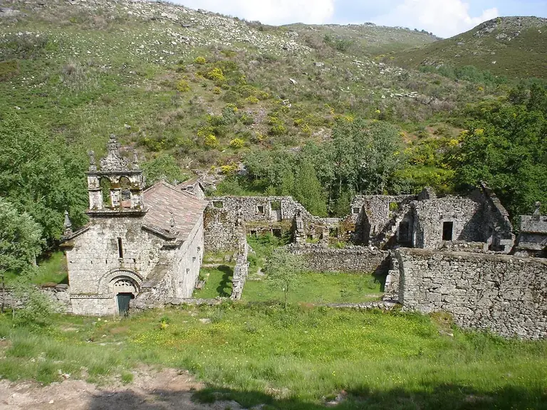 Mosteiro de Santa Maria das Júnias