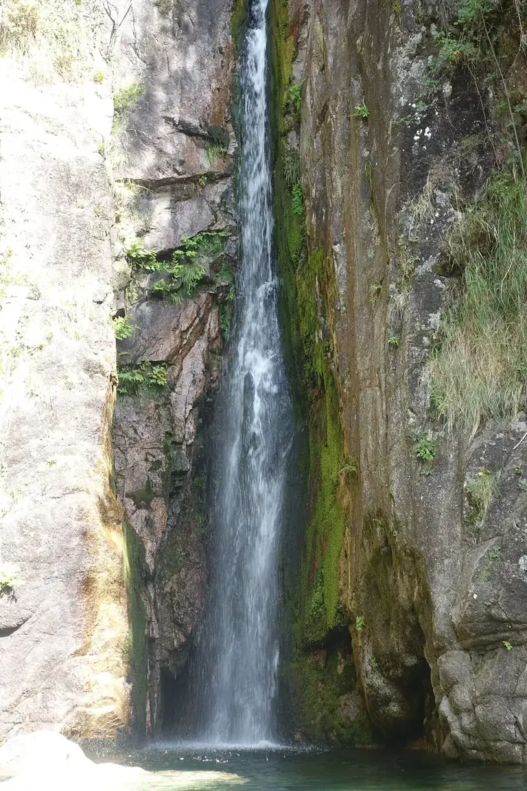 Cascata de Pincães